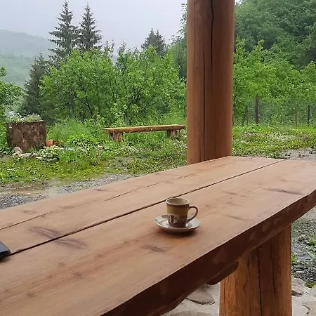 гук *
